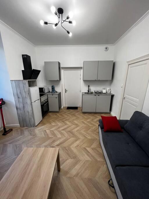 Appartement T2 Avec Terrasse Proche Cathedrale Бурж Экстерьер фото