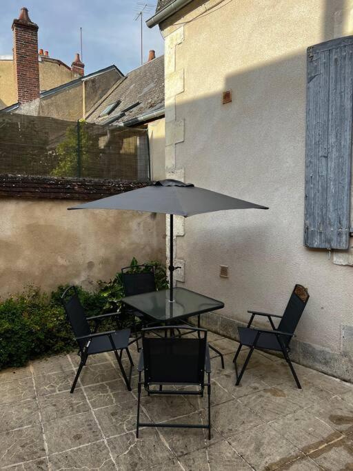 Appartement T2 Avec Terrasse Proche Cathedrale Бурж Экстерьер фото